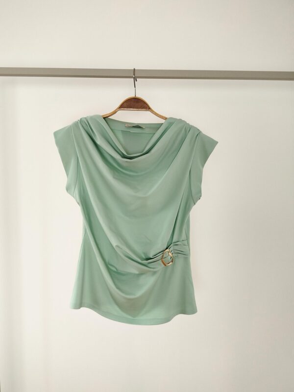 Tričko s padavým výstrihom mentolové