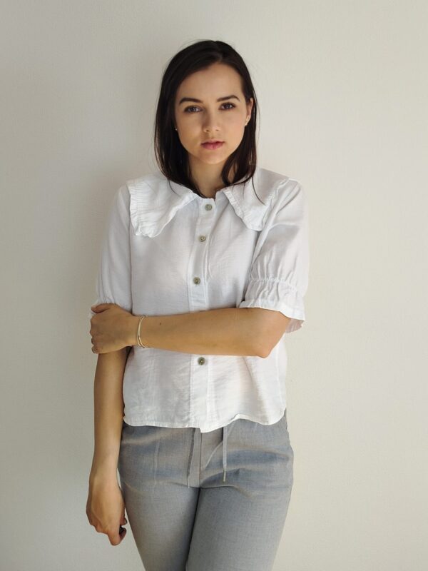 Blúzka s romantickým golierom